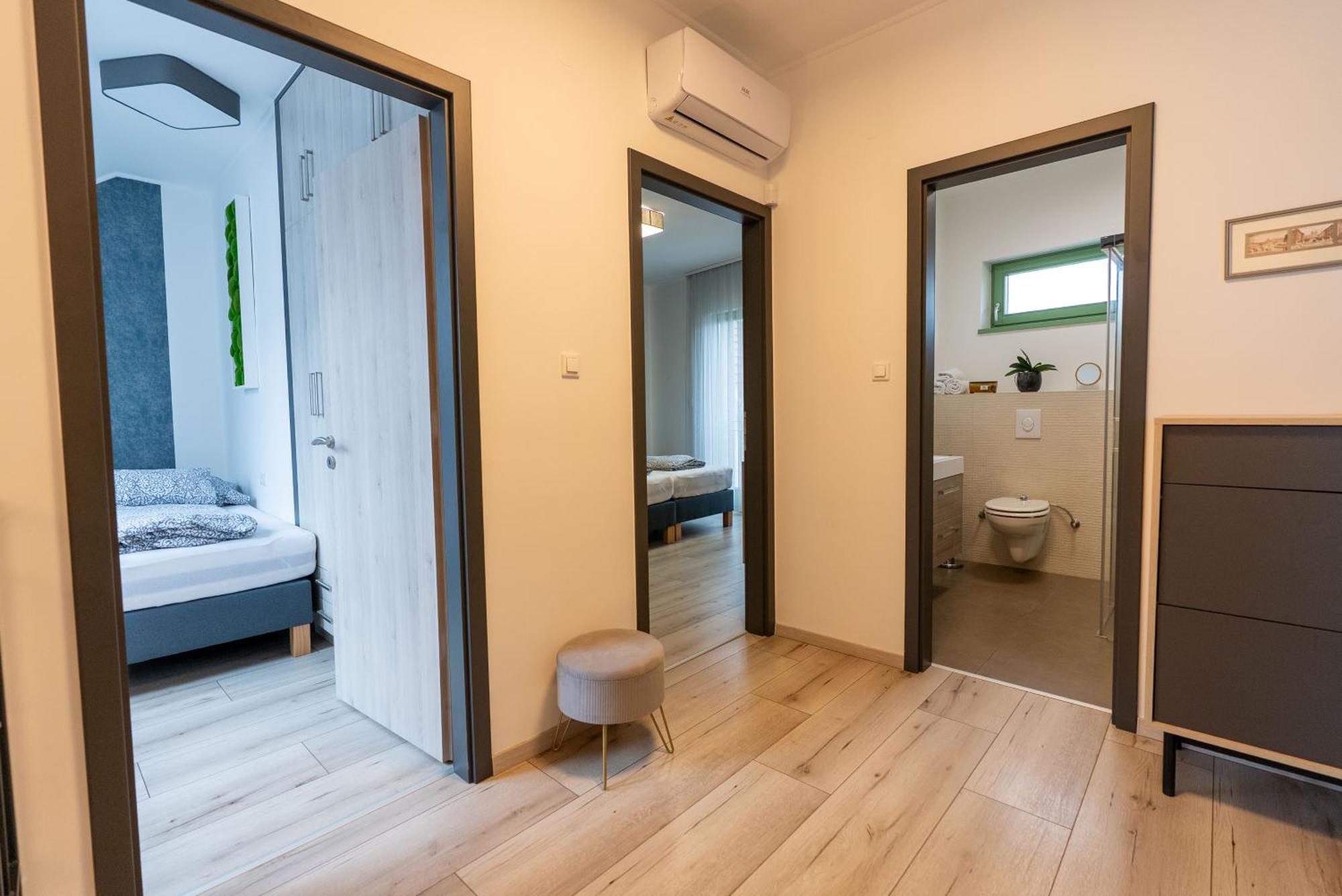Jokai Apartman Dunafoldvar Ngoại thất bức ảnh