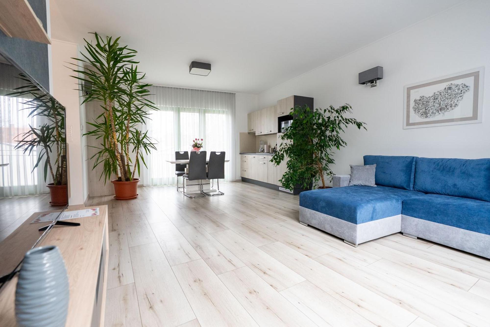 Jokai Apartman Dunafoldvar Ngoại thất bức ảnh