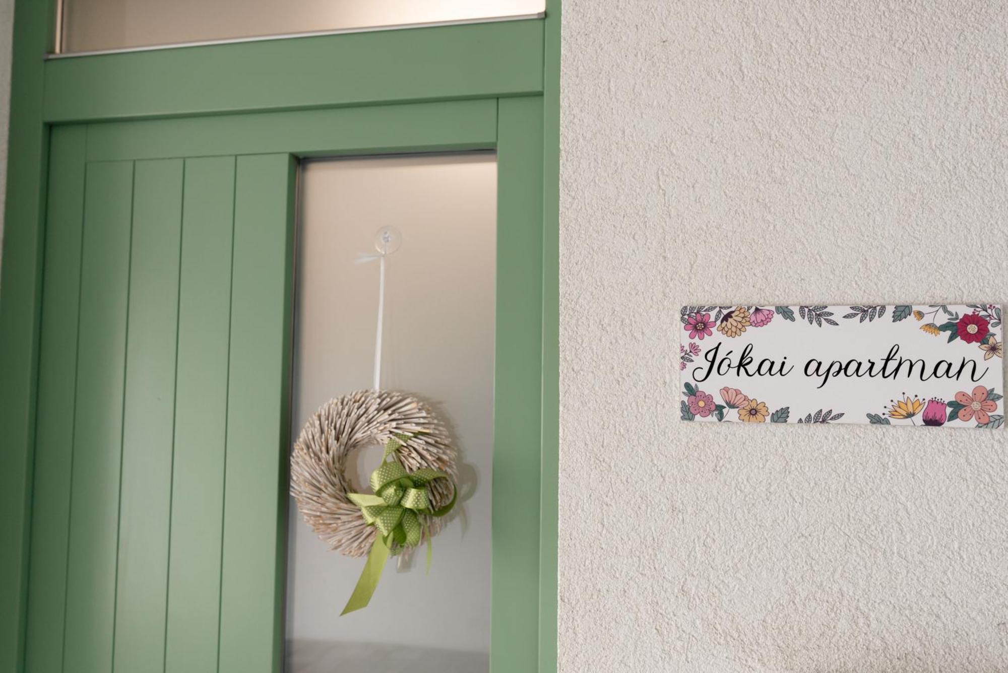 Jokai Apartman Dunafoldvar Ngoại thất bức ảnh